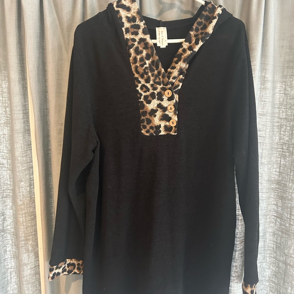 Black Hoodie dresscwith Leopard Print Accents -3XL-